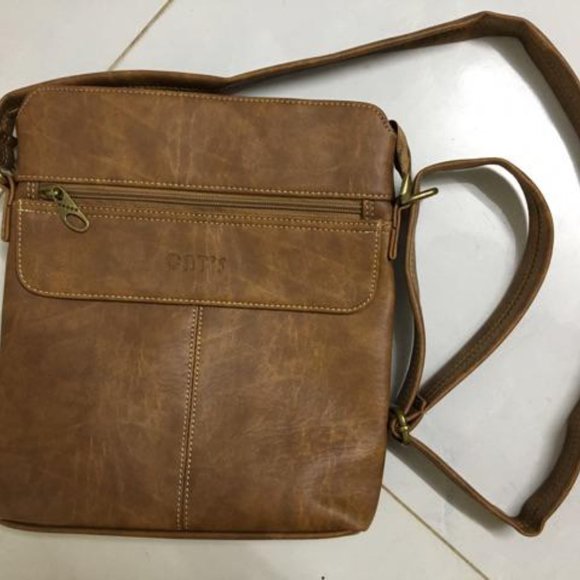 Men's and women's crossbody bags - Picture 2 of 5